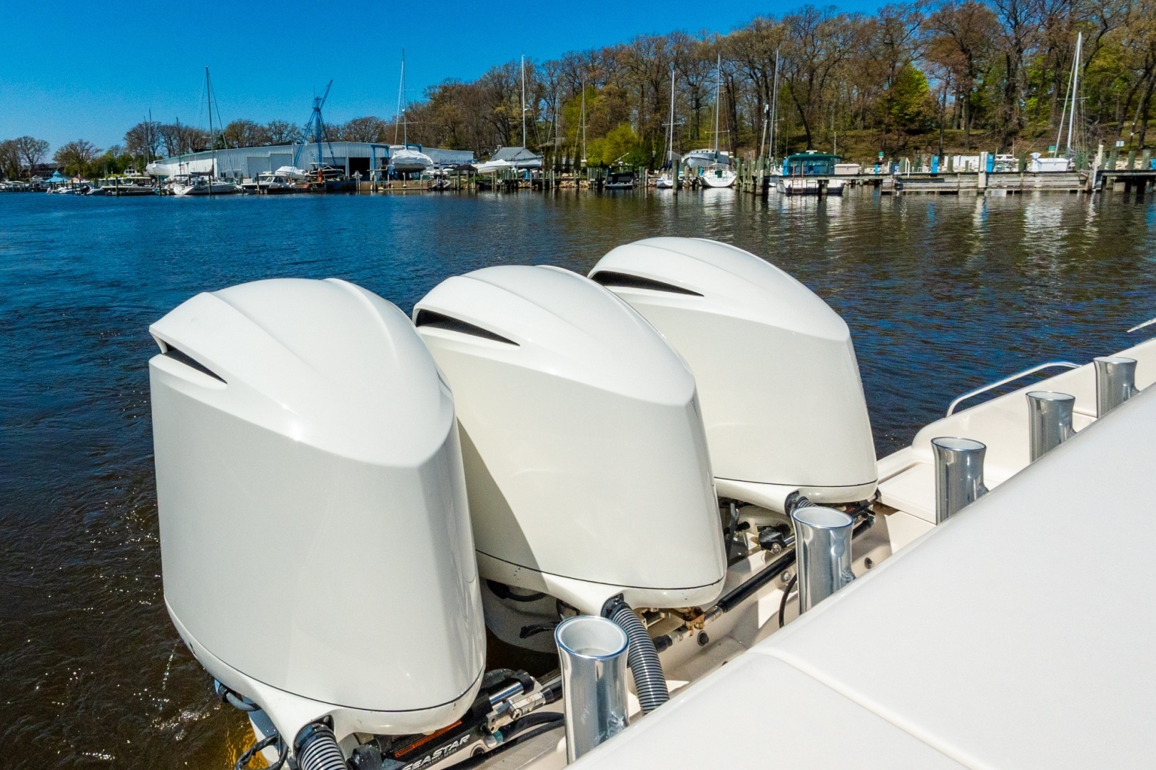 2016 Pursuit OS 385 Offshore - Image 31