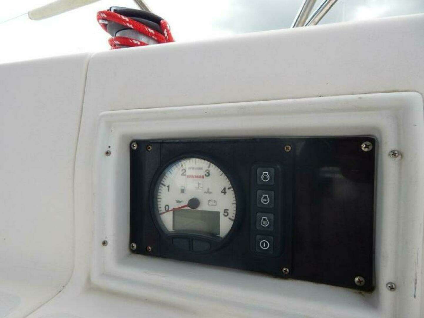 1992 Hunter 33.5 - Image 5