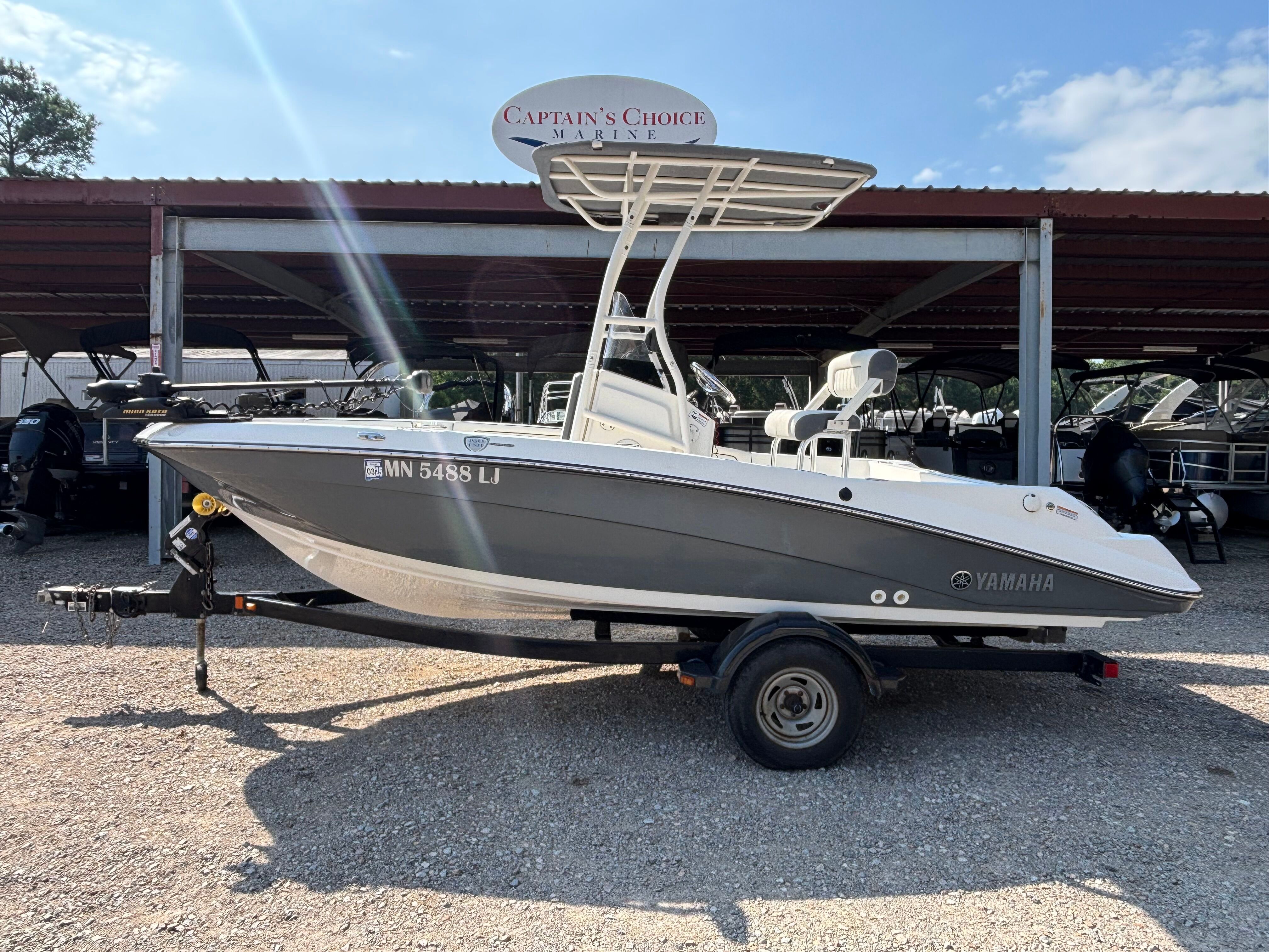 2016 Yamaha Boats 190 FSH Sport