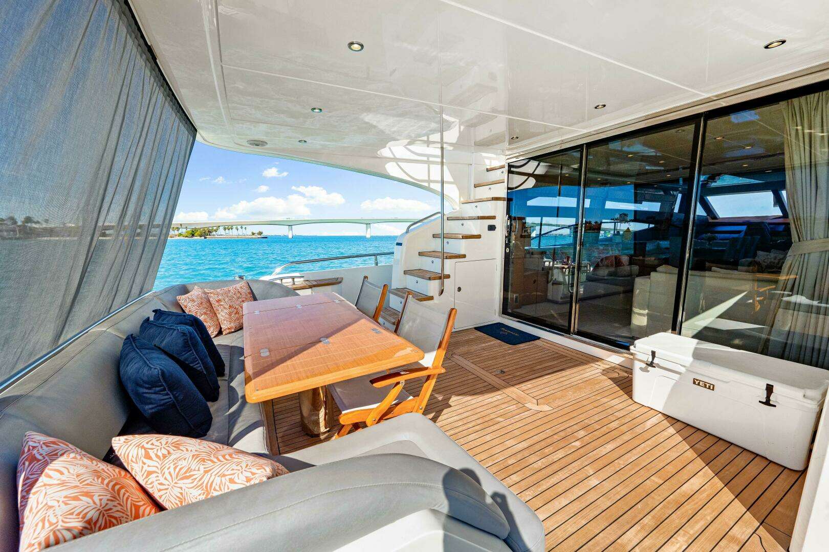 2014 Princess Y72 - Image 77