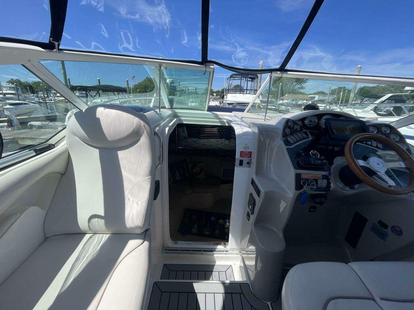 2004 Doral 280 Prestancia - Image 10