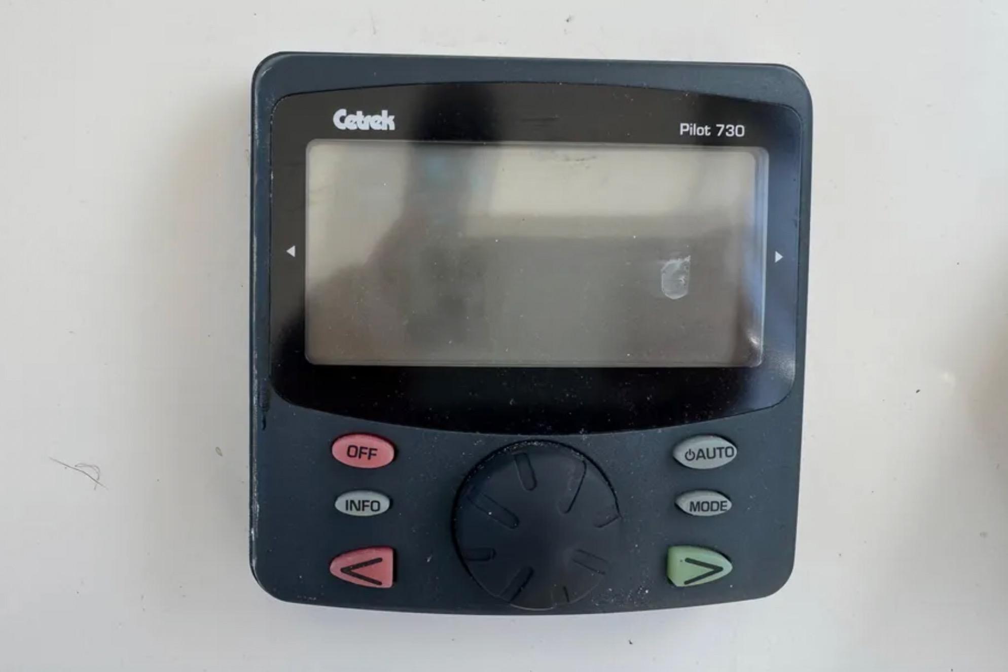 Cetrek Pilot 730 marine autopilot control panel on Grady-White Marlin 280, 1990 model.