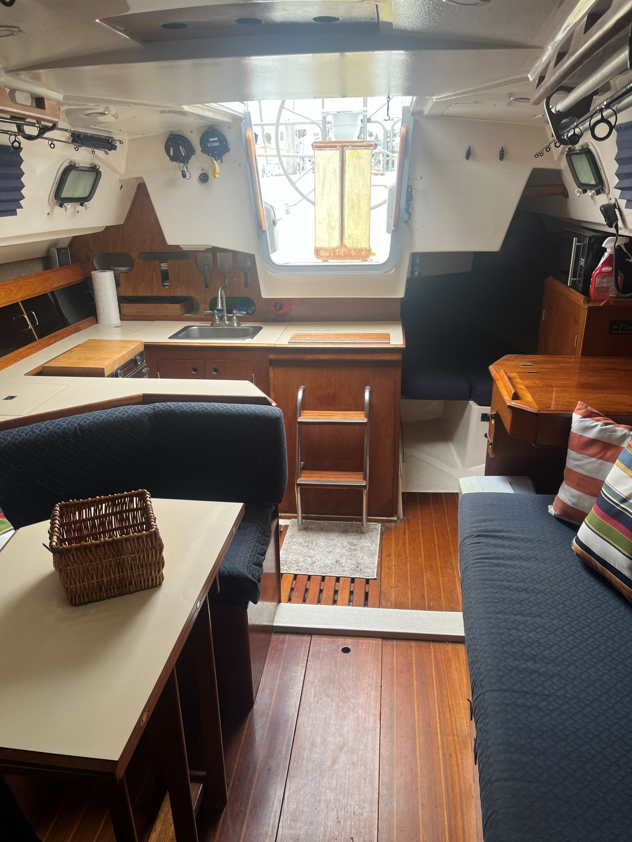 1987 Hunter 31 - 14