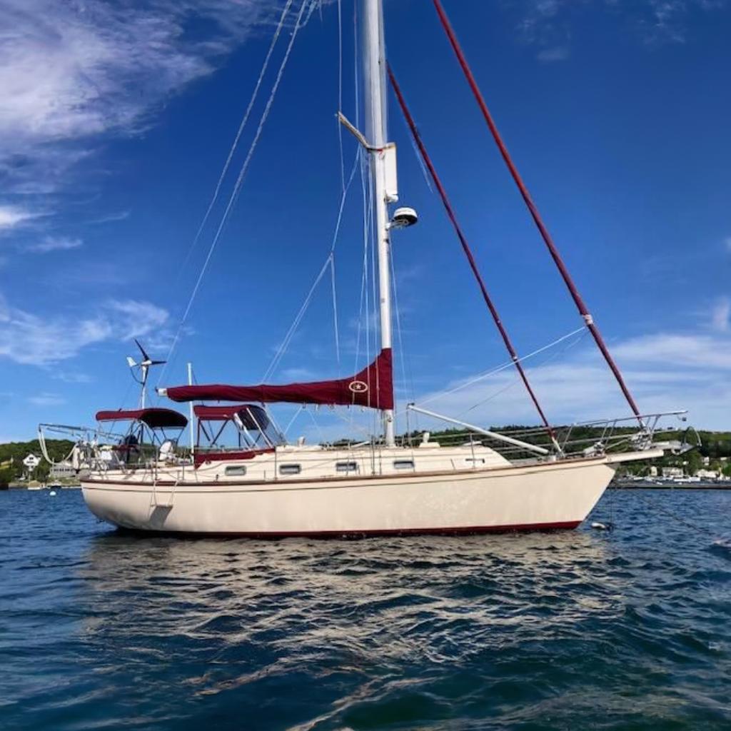 1995 Island Packet 37