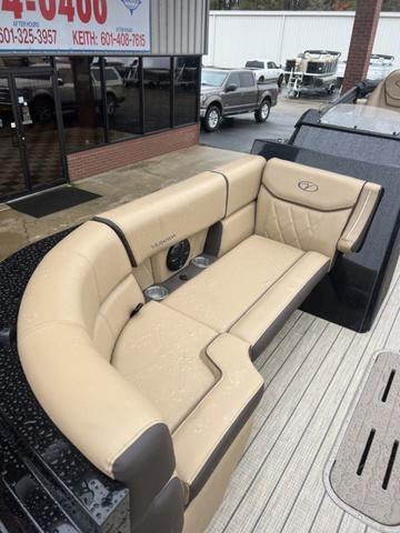 2025 verada VX22RC Luxury Tri-Toon - 12