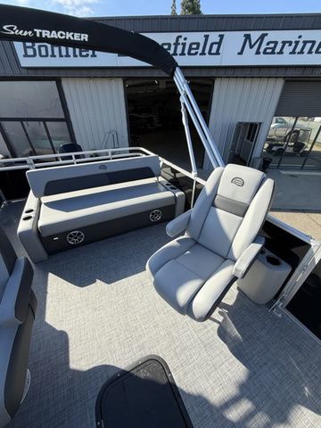 2026 Sun Tracker Party Barge 22 RF XP3 - 7