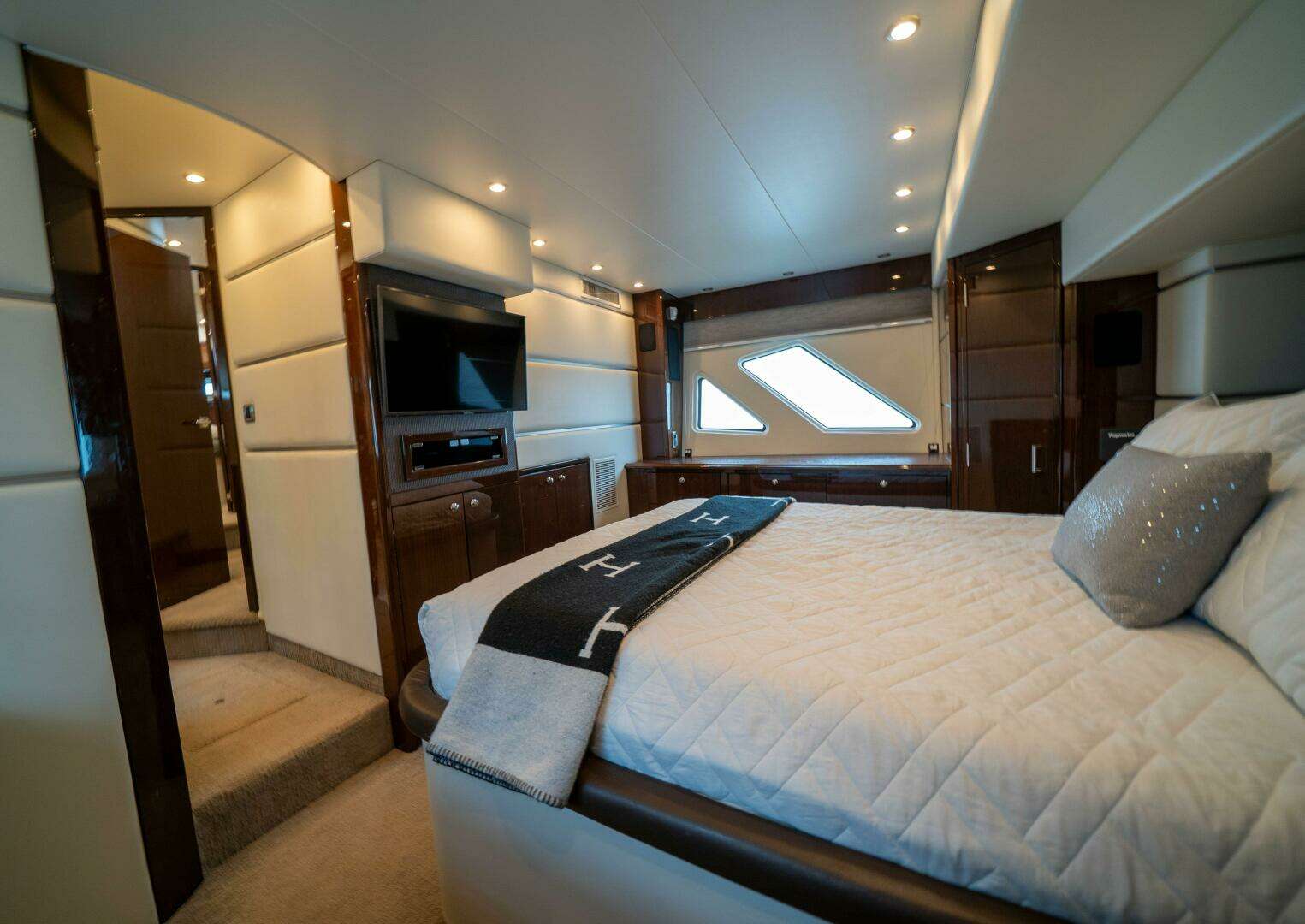 2007 Marquis 55 LS - Image 3