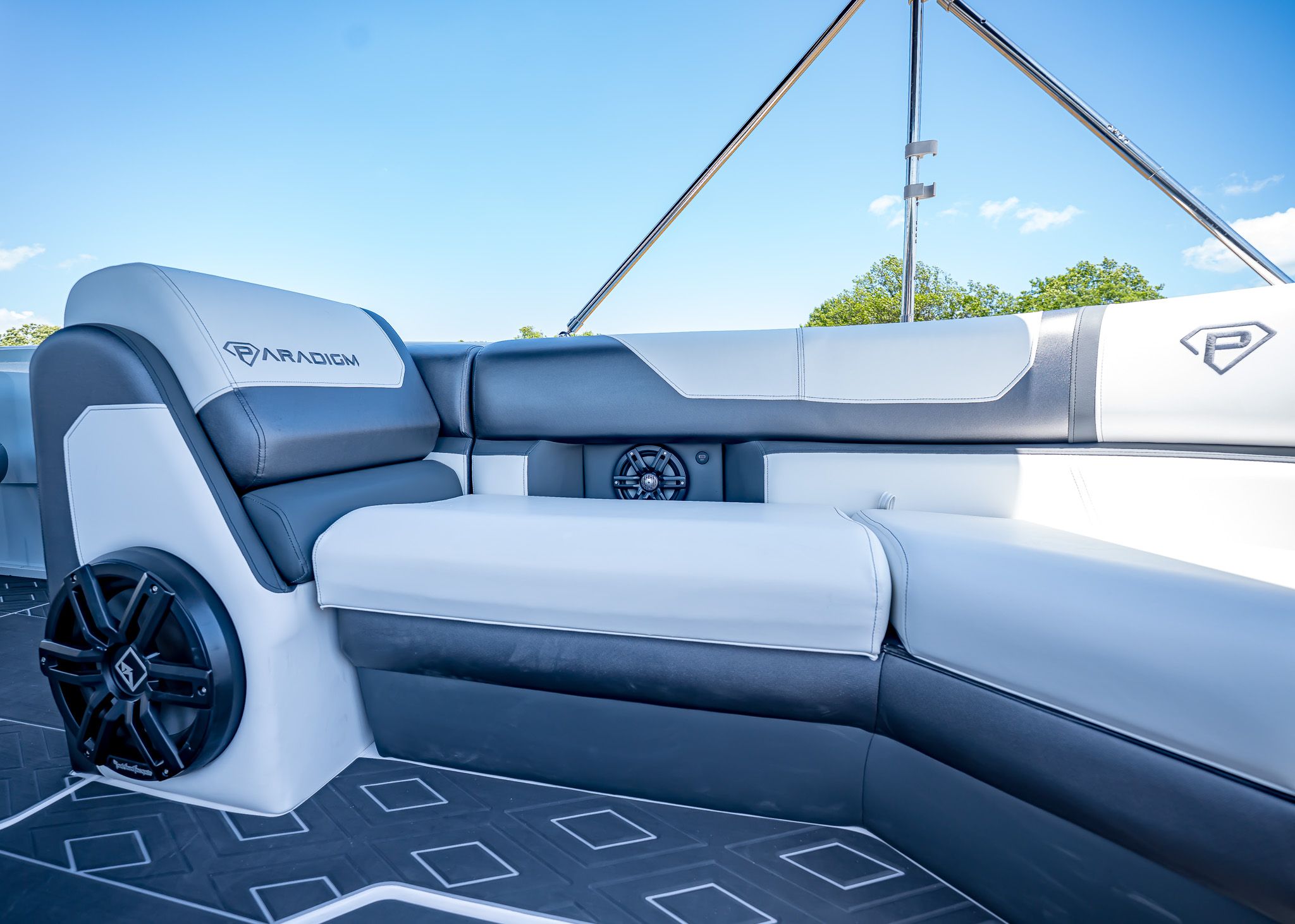 Interior of Paradigm 266 SL SURF 2025 with luxurious seating.