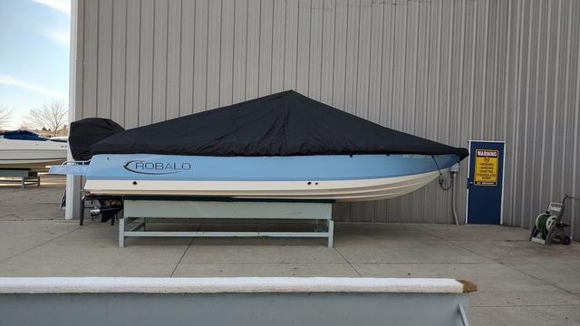2025 Robalo 226 Cayman - 2