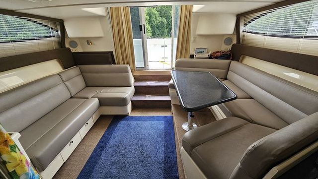 1999 Carver 350 Mariner - 18