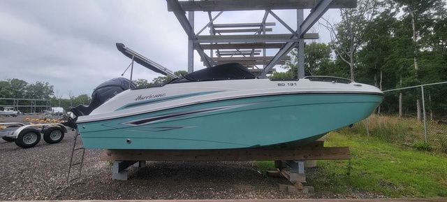 2024 Hurricane SunDeck 191 OB