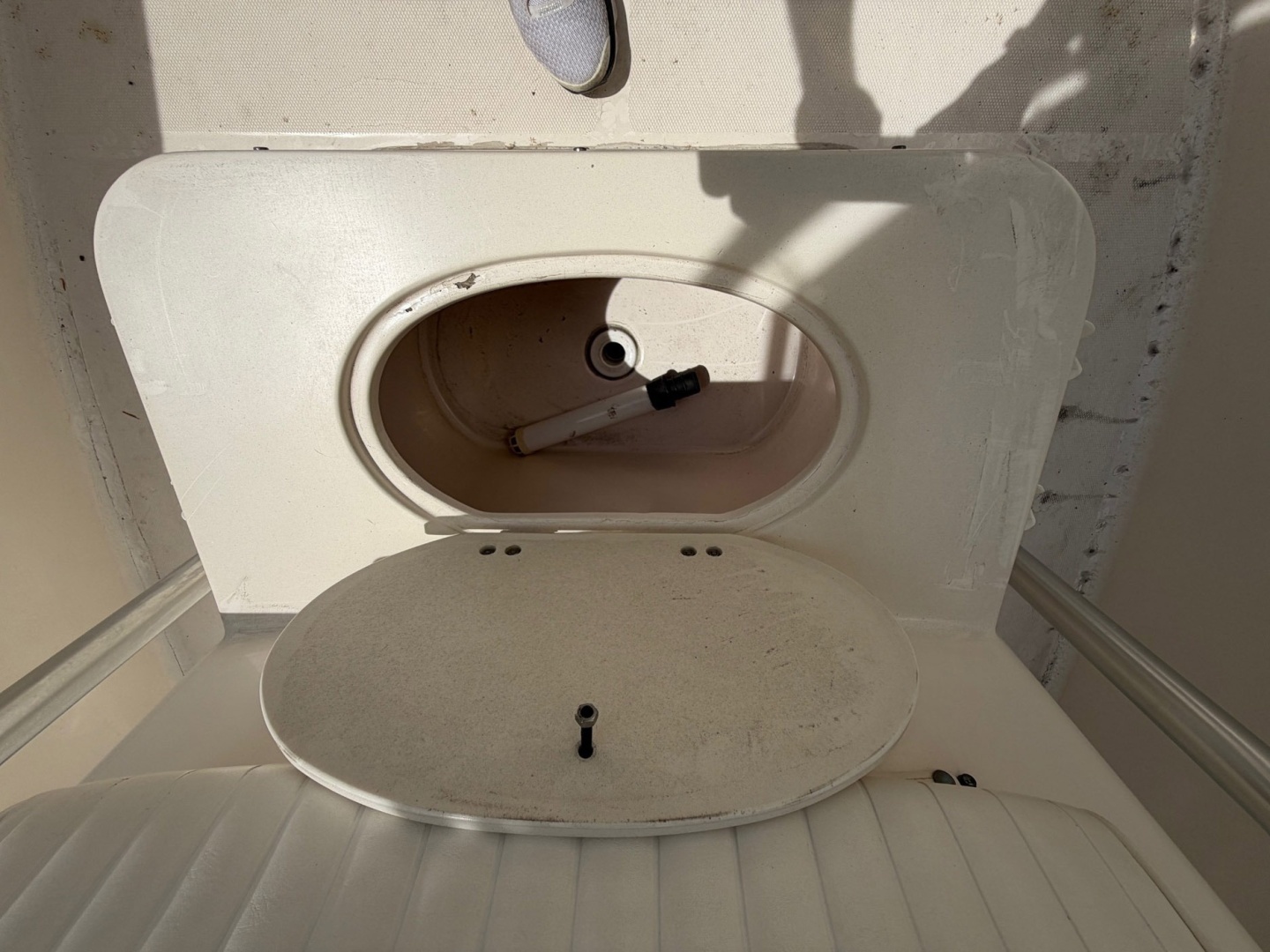 2004 Sea Hunt Triton 202 - Image 16