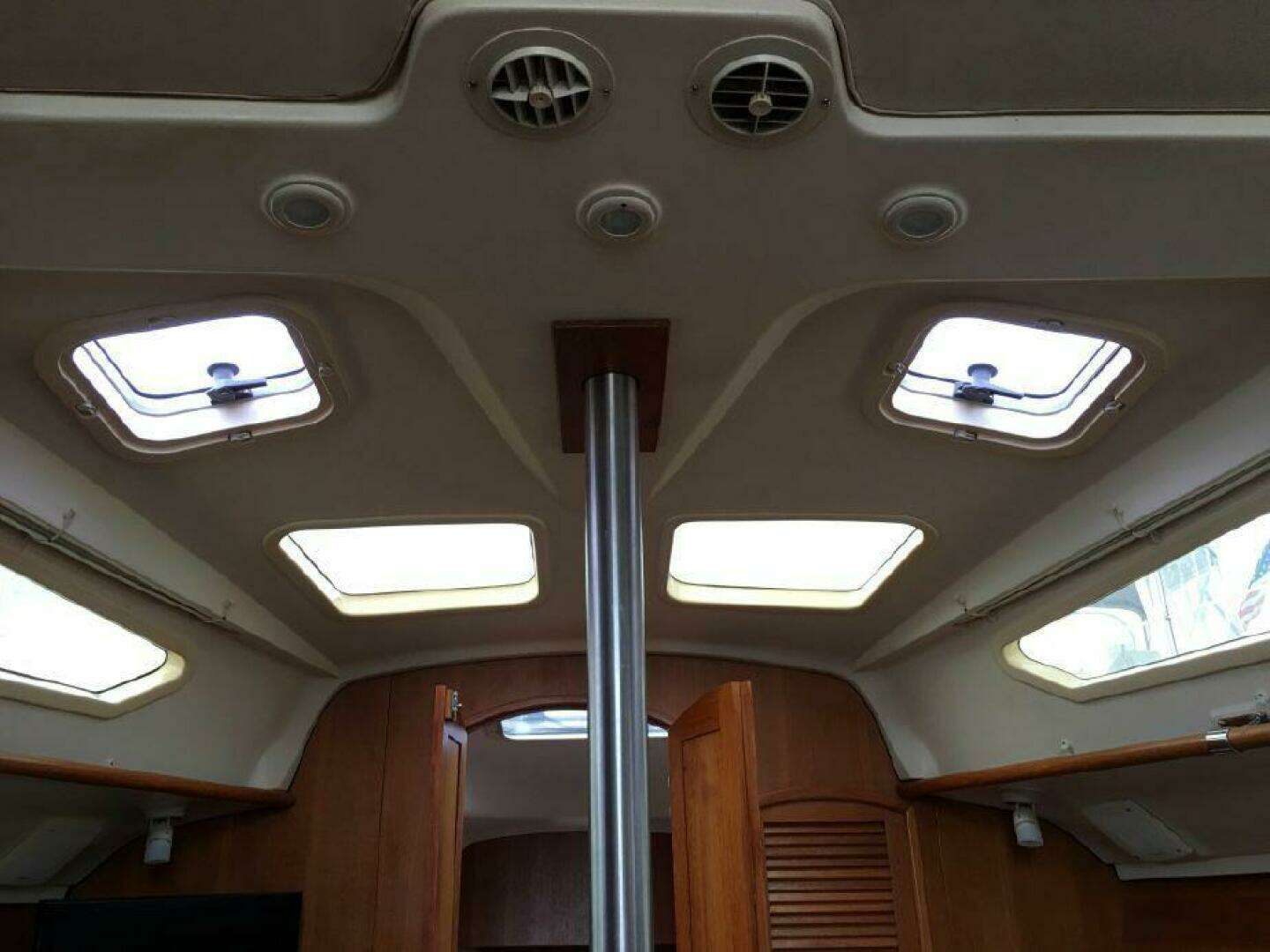 2002 Hunter 326 - Image 14