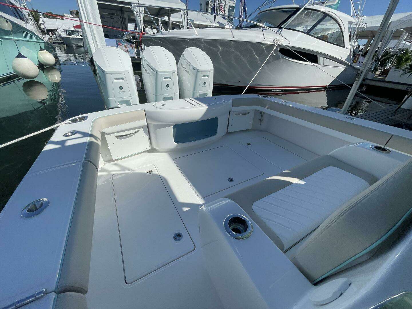 2026 Mag Bay 43 Center Console - Image 28