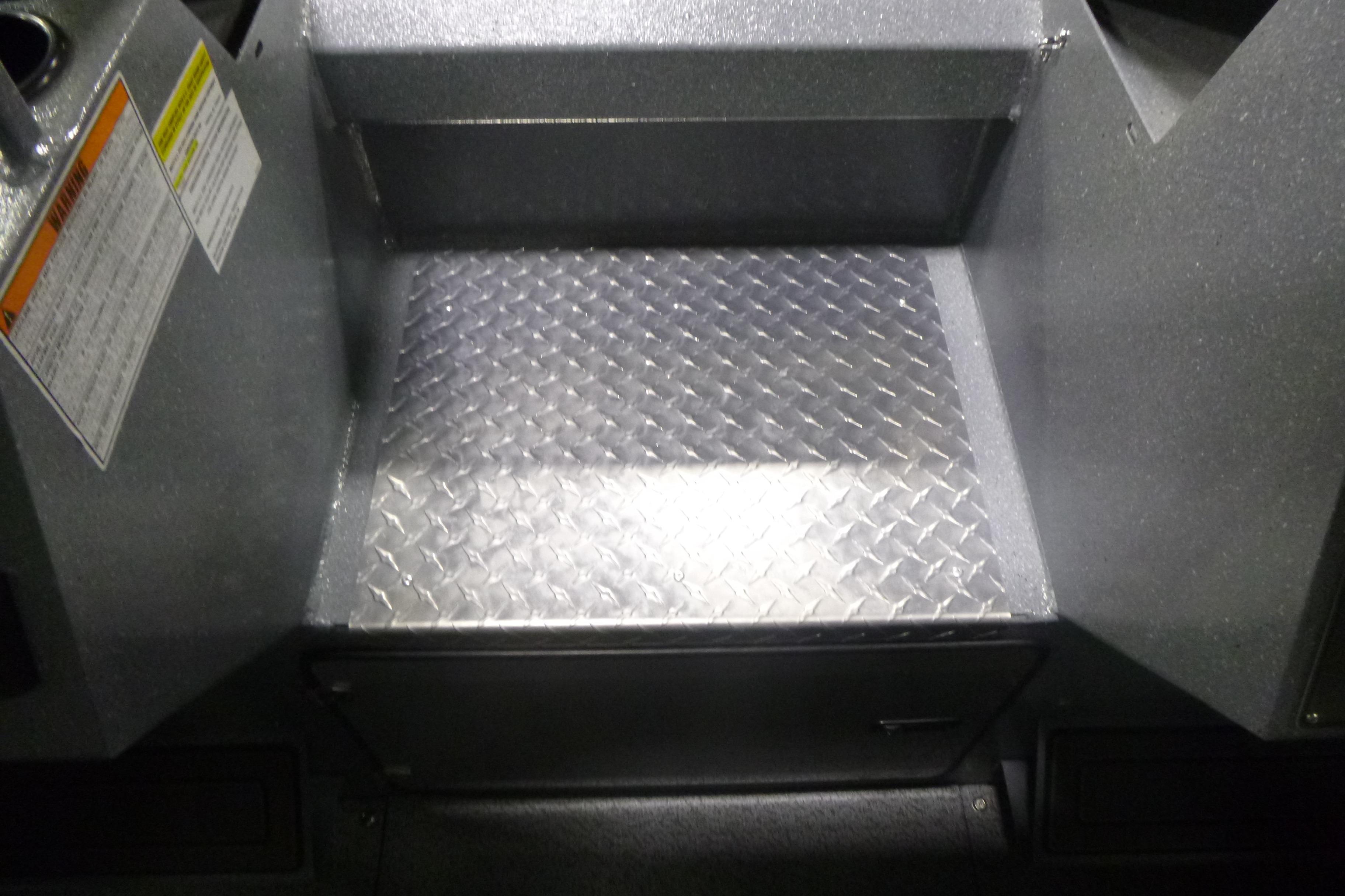 Diamond plate step in 2026 KingFisher 2425 Escape HT boat interior.