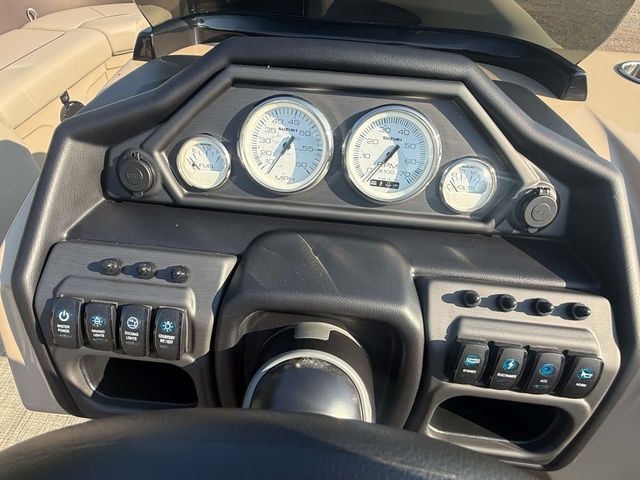 2026 Bentley Pontoons Legacy 223 Navigator - 17