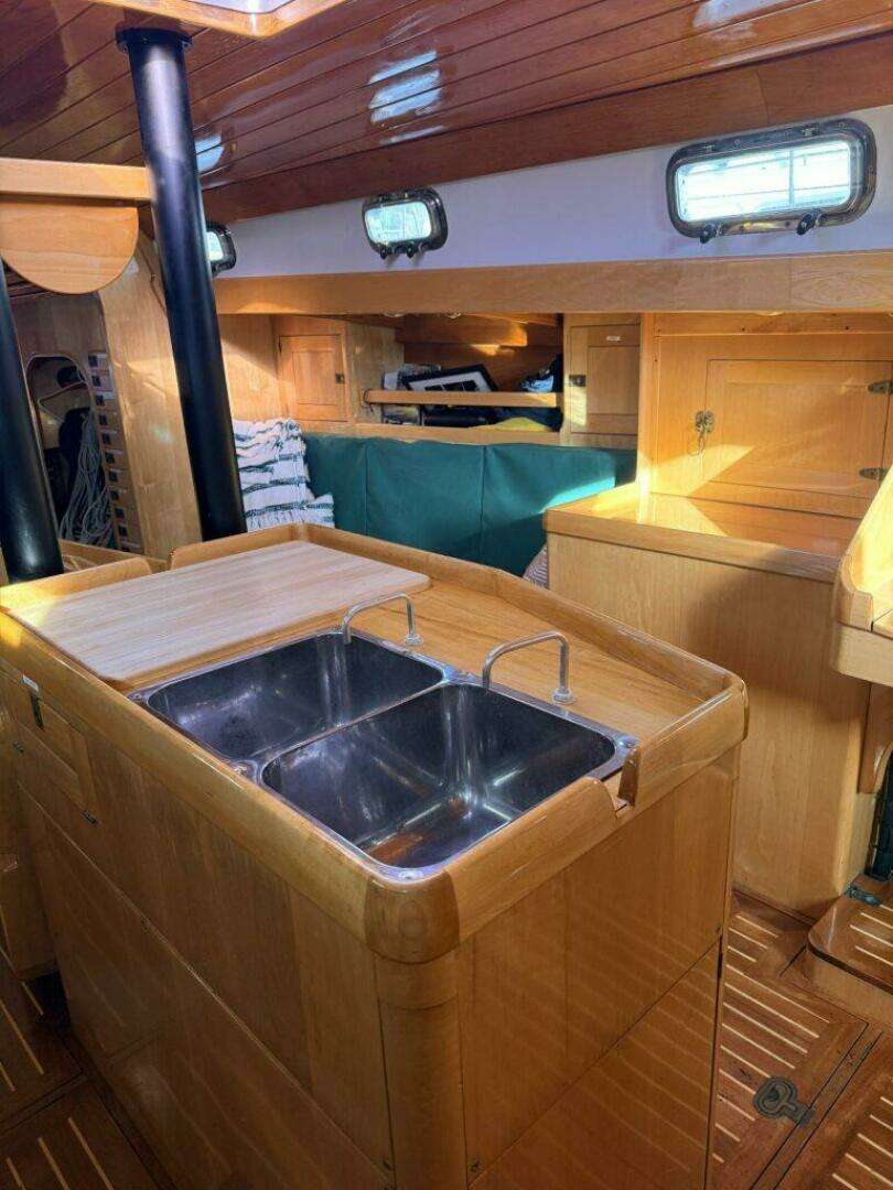2007 Schooner — - Image 33
