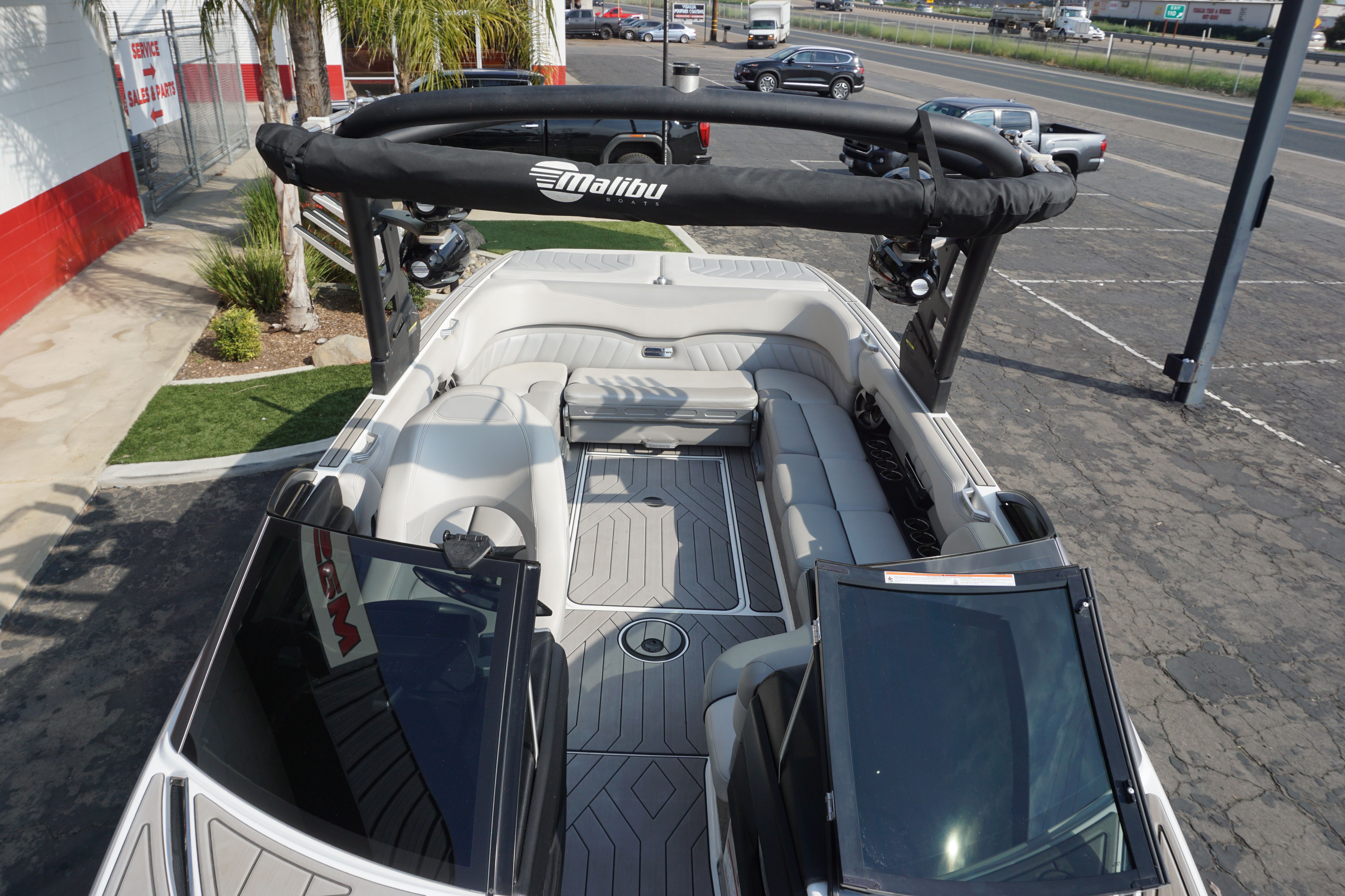 2018 Malibu Wakesetter 25 LSV - 25