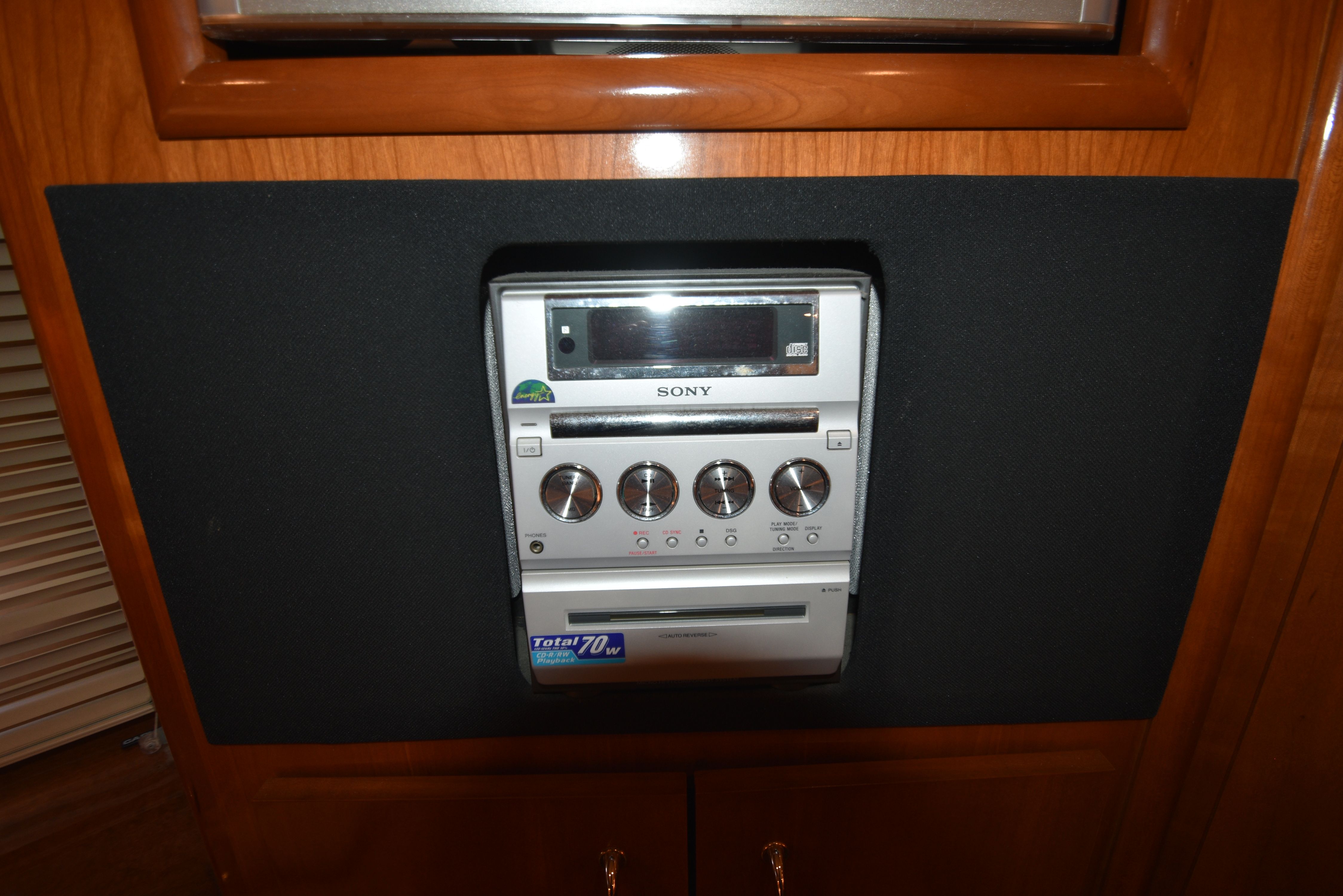 Sony audio system in a 2004 Carver 466 Motor Yacht.