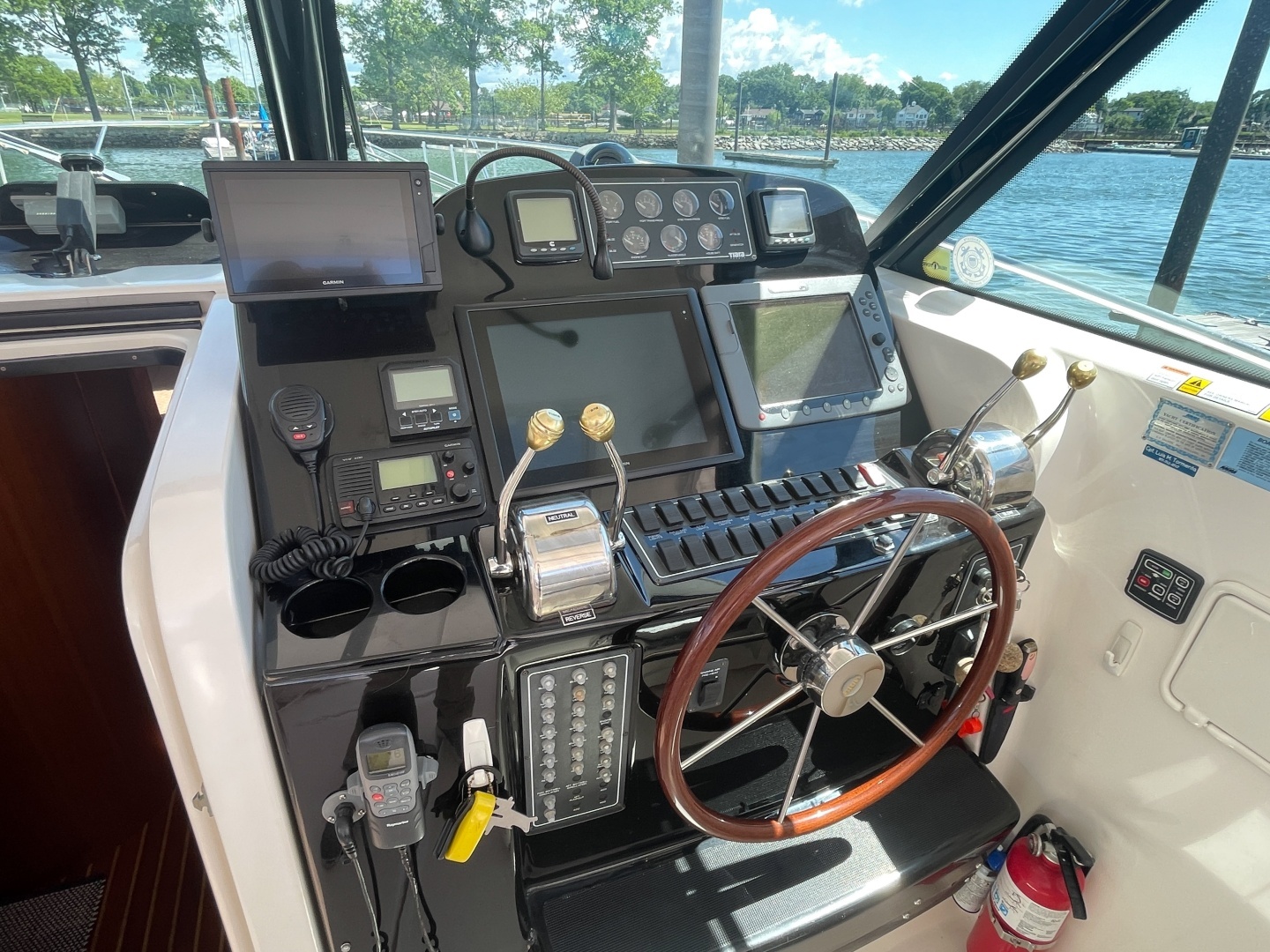 2004 Tiara Yachts 3800 Open - Image 22