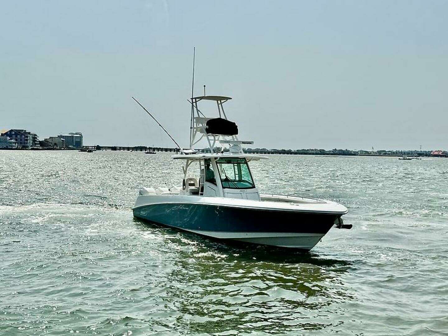 2014 Boston Whaler 350 Outrage - Image 2