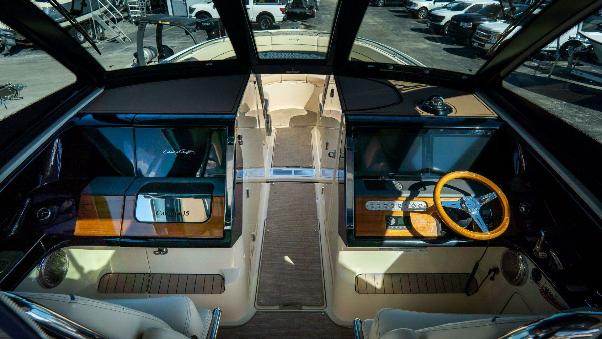 2026 Chris-Craft Calypso - Image 8