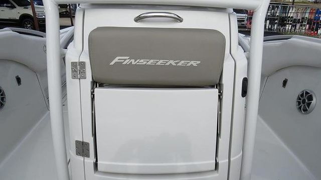 2024 Crownline Finseeker 230FS - 3