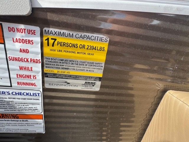 2016 Bennington 2575 QCW - 18