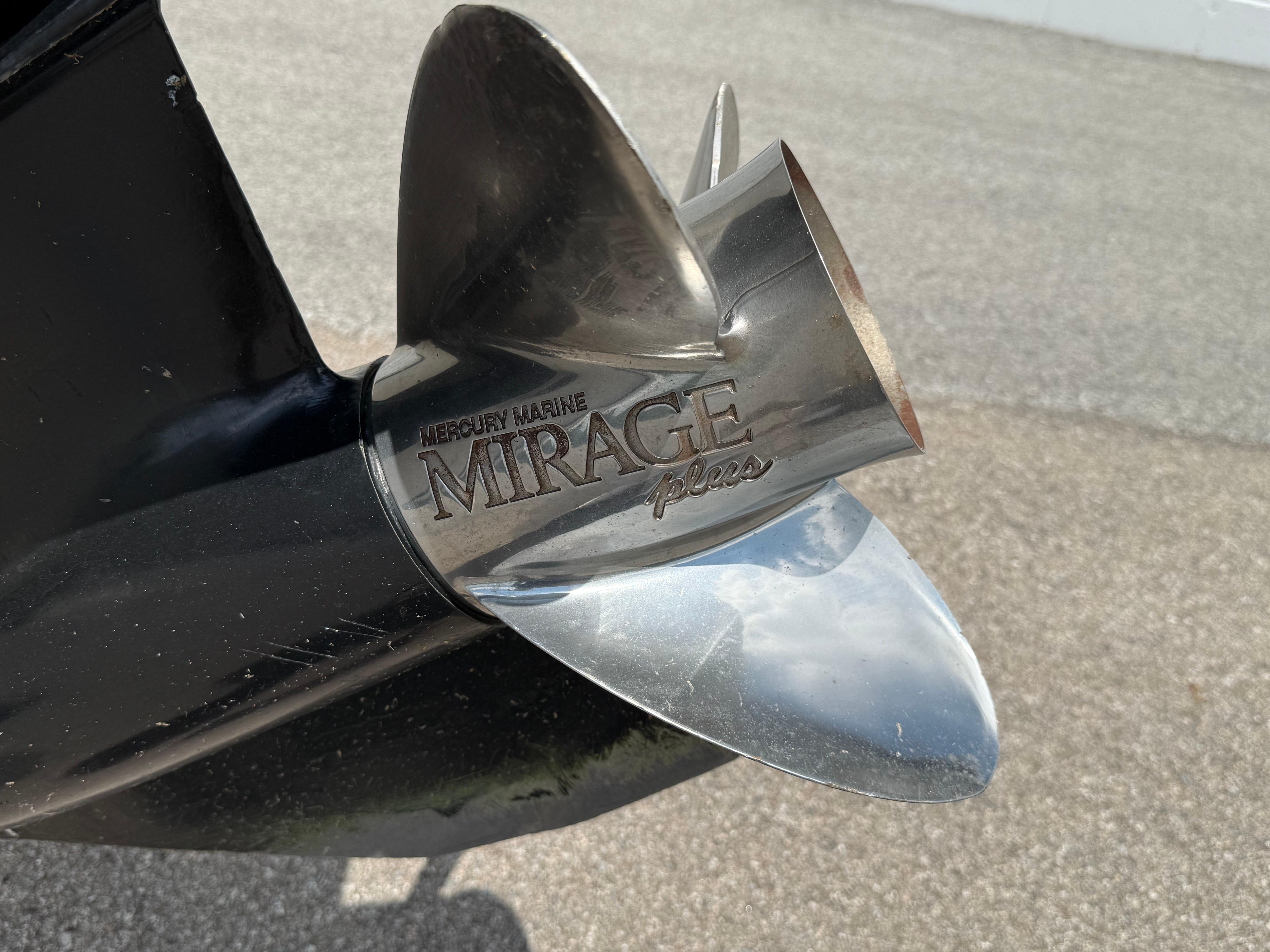 2002 Advantage Citation 25 - 12