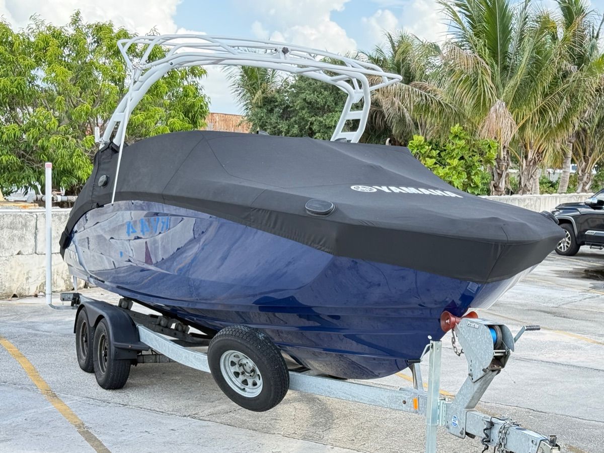 2022 Yamaha Boats 252SE - 12