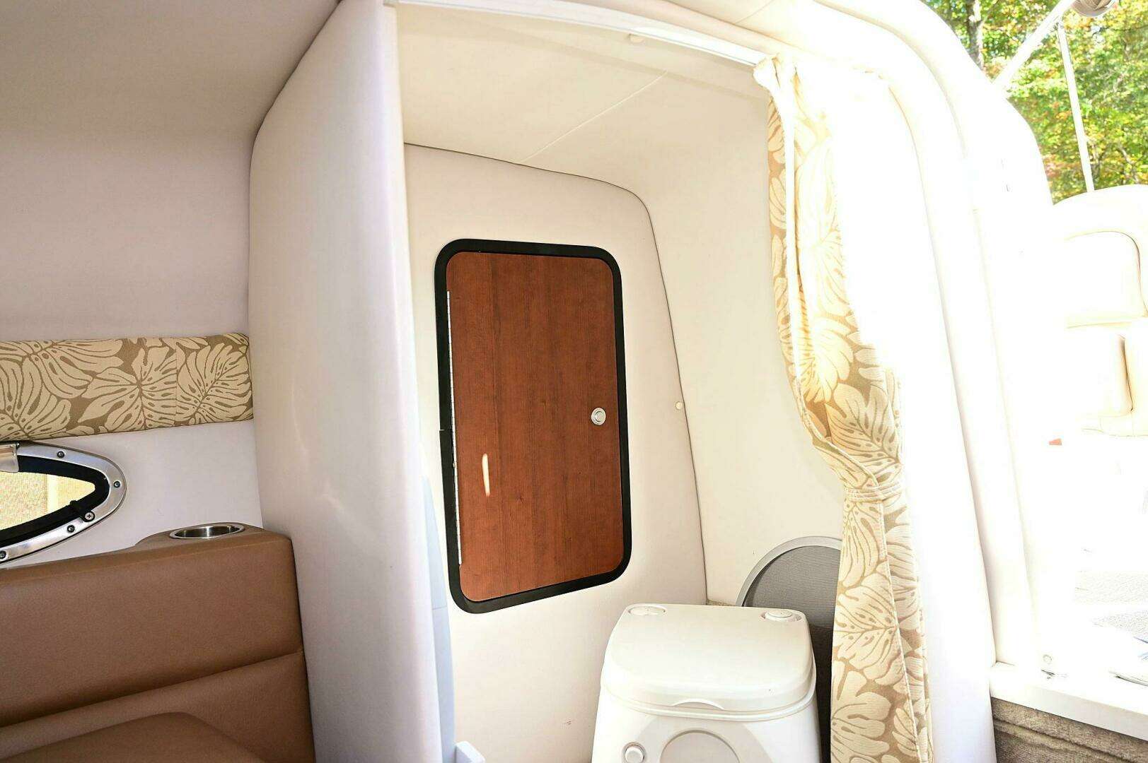 2015 Crownline 236 SC - Image 115