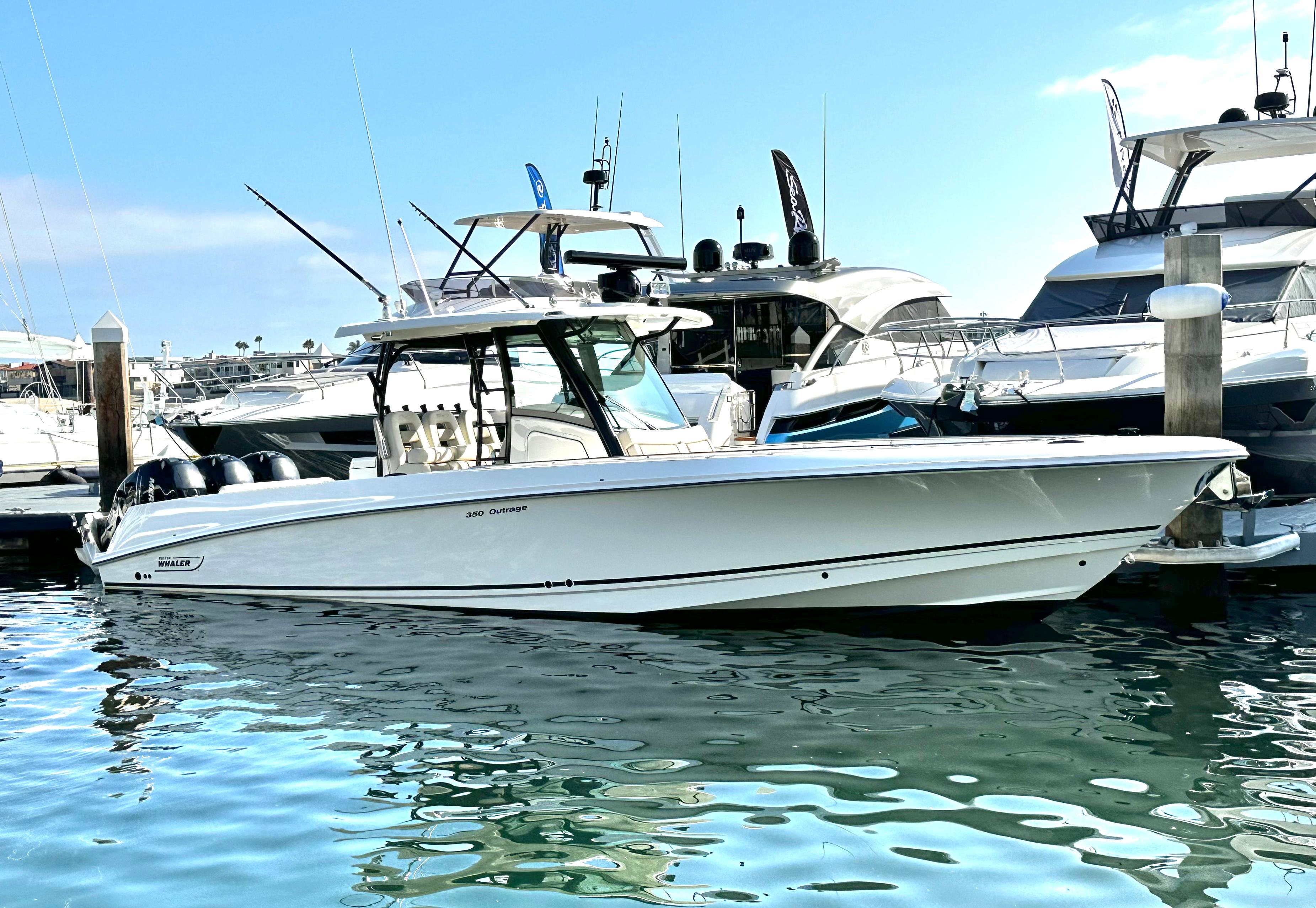 2020 Boston Whaler 350 Outrage