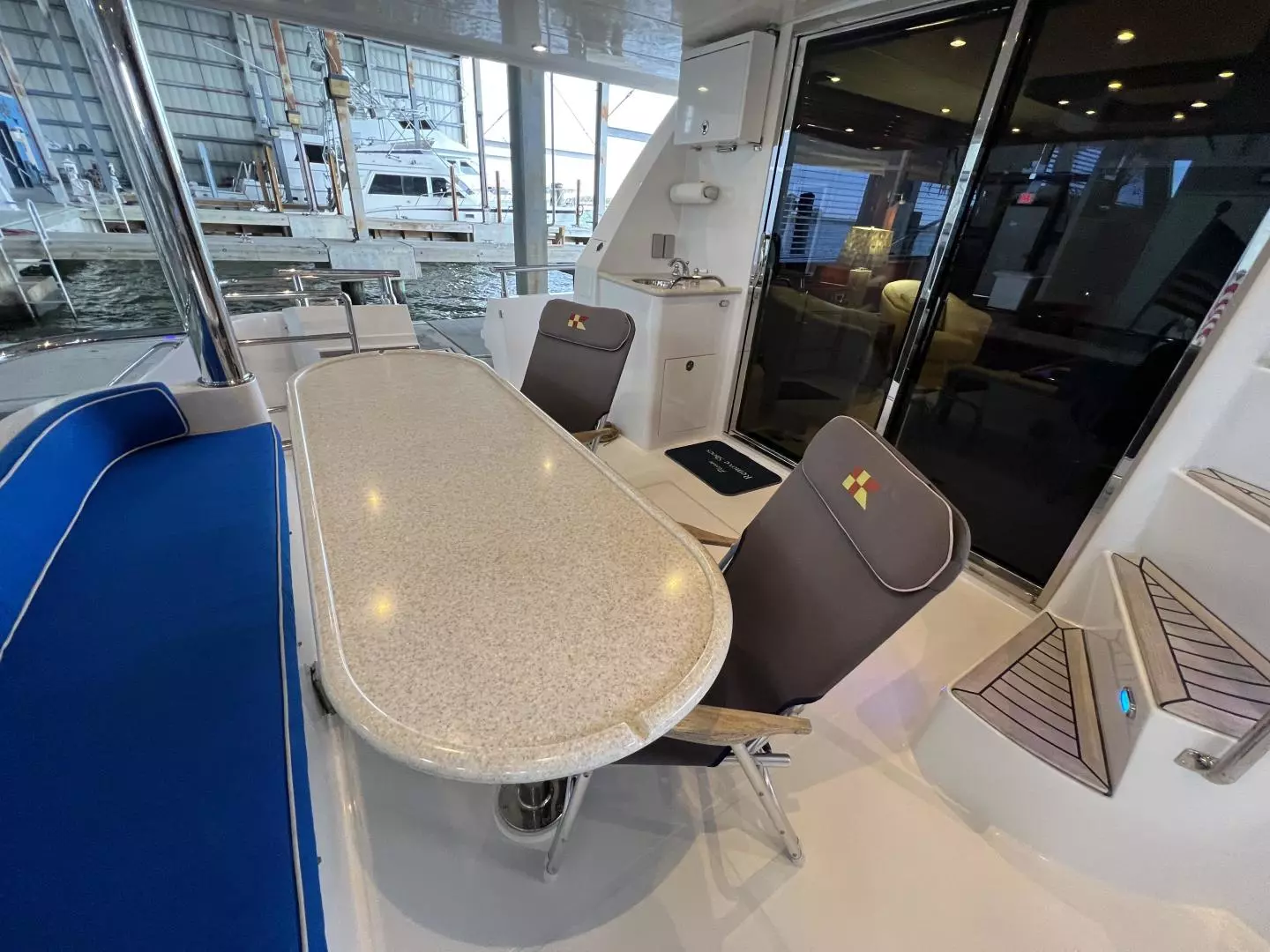 2012 Hampton — - Image 7
