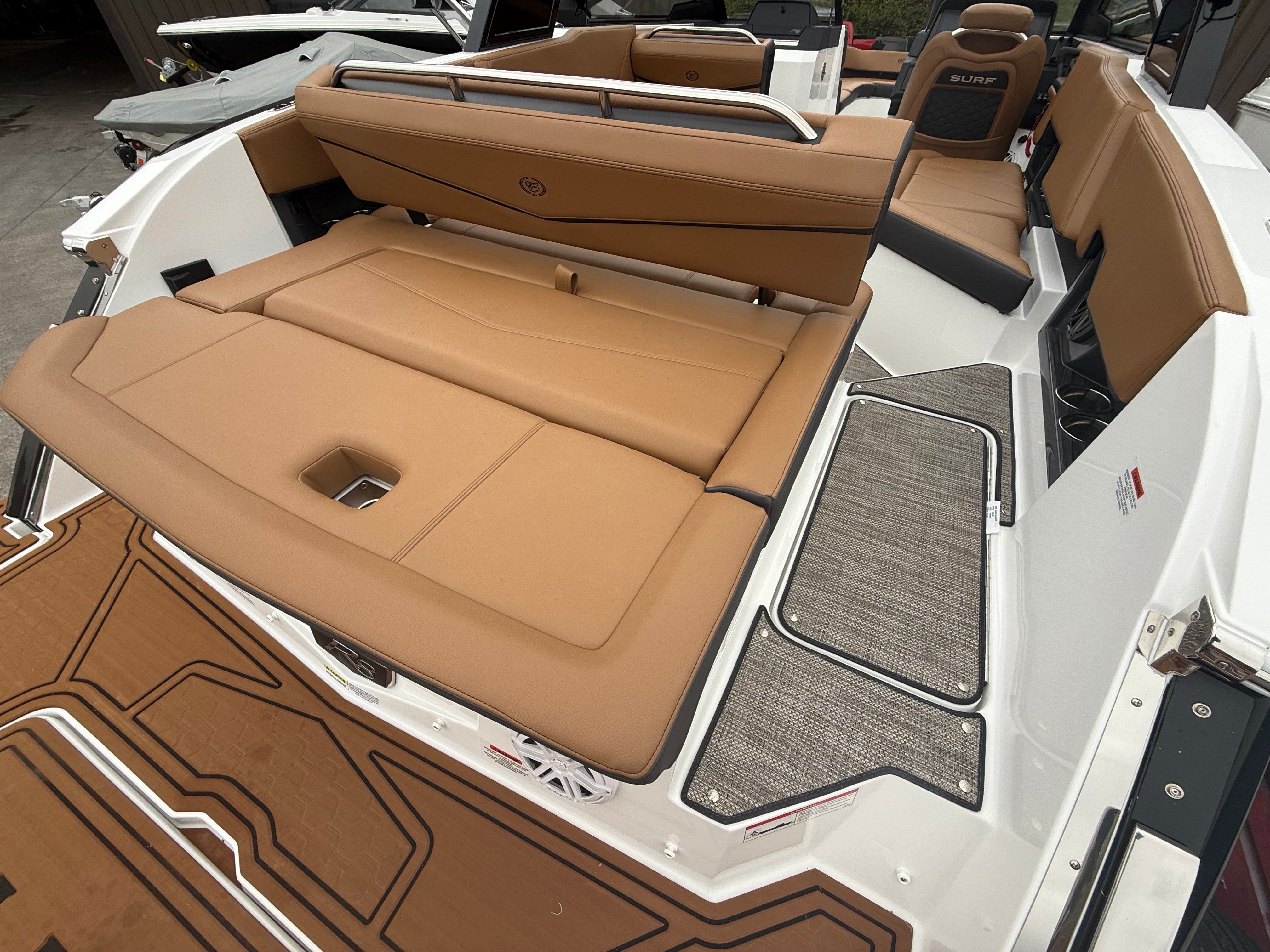 2026 Cobalt R8 Surf - 2