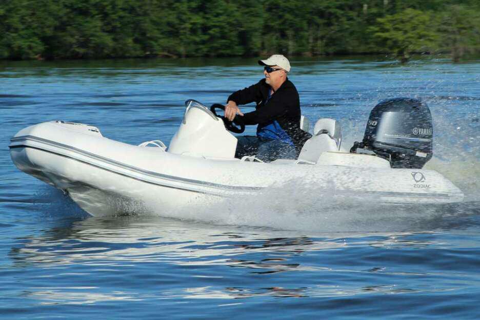 2025 Zodiac Yachtline 400