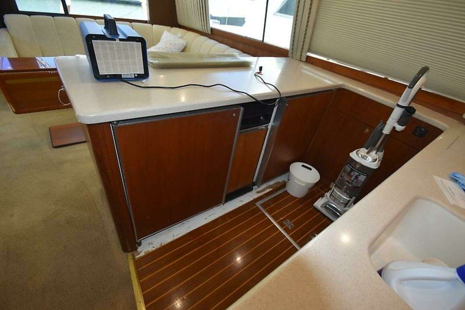 1997 Ocean 48 Convertible - Image 11