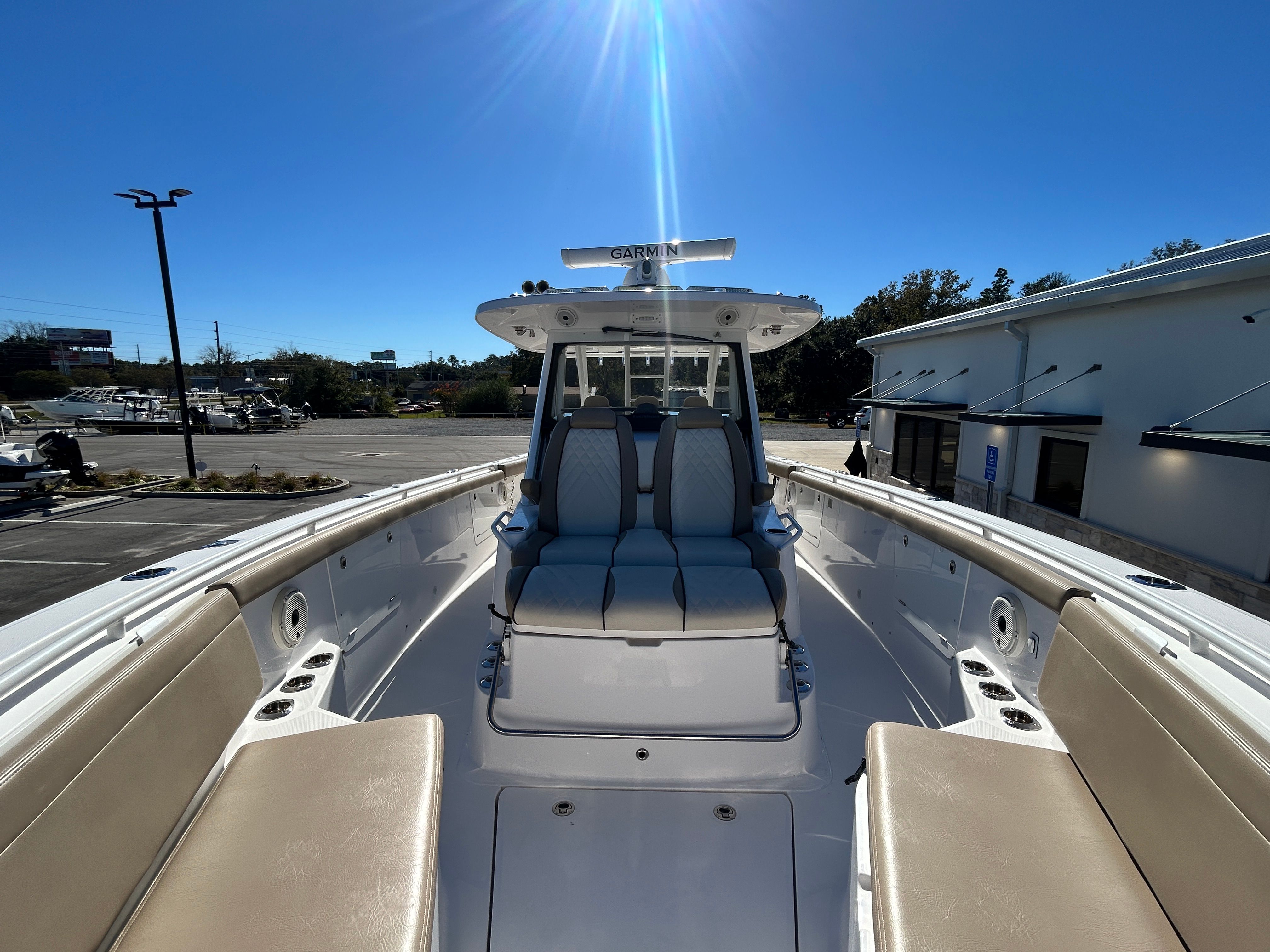 2020 Everglades 395 Center Console - 47