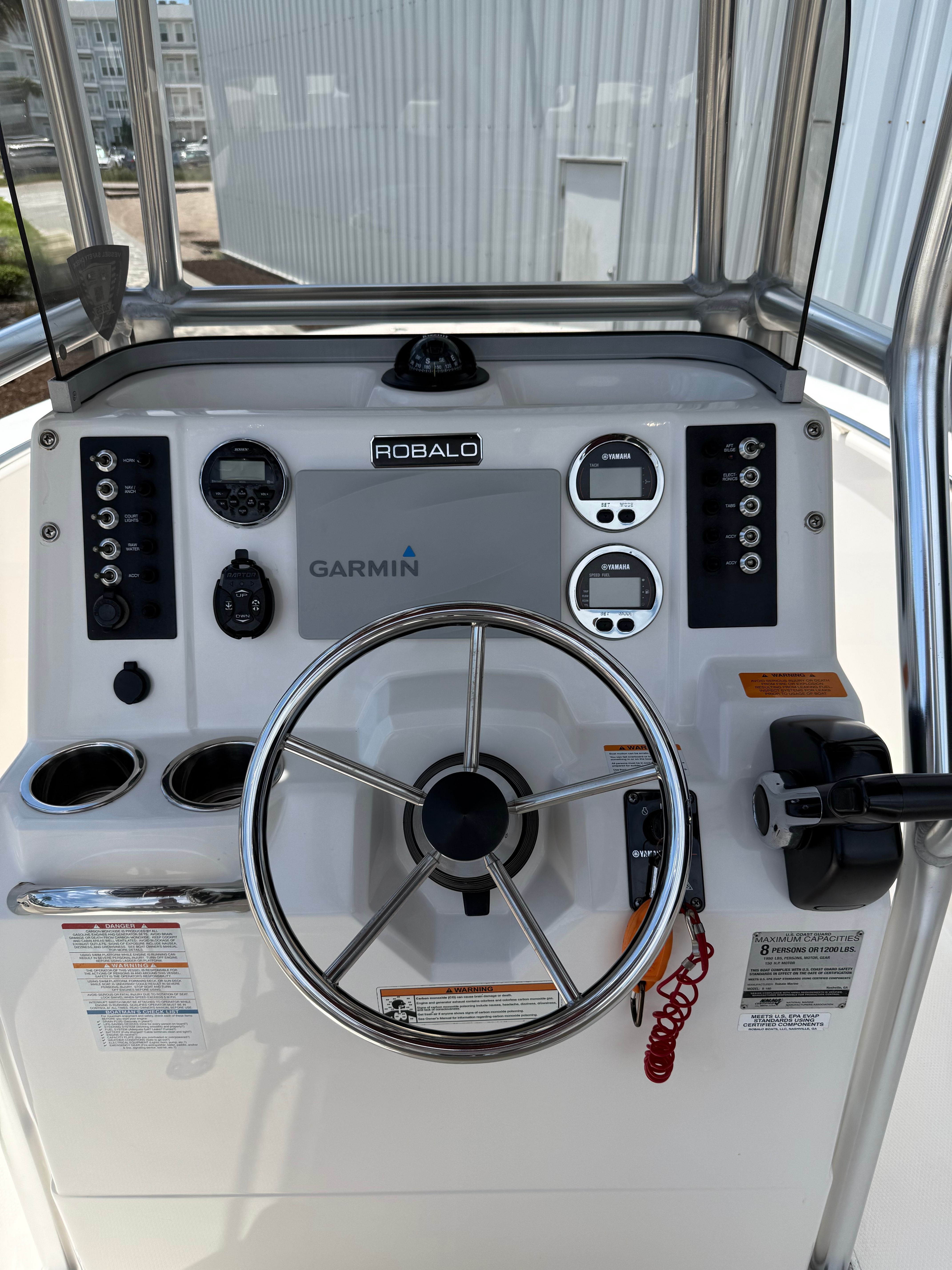 2017 Robalo R180 Center Console - 8