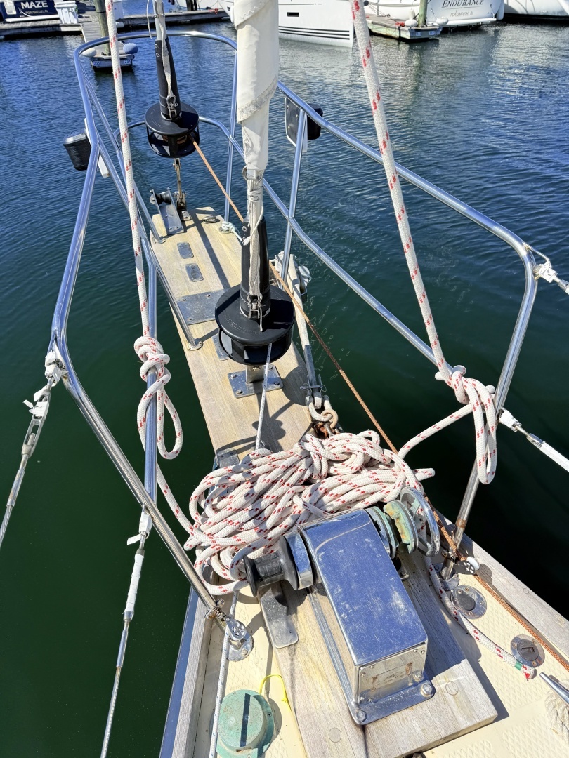 2001 Shannon 43 Cutter - Image 14