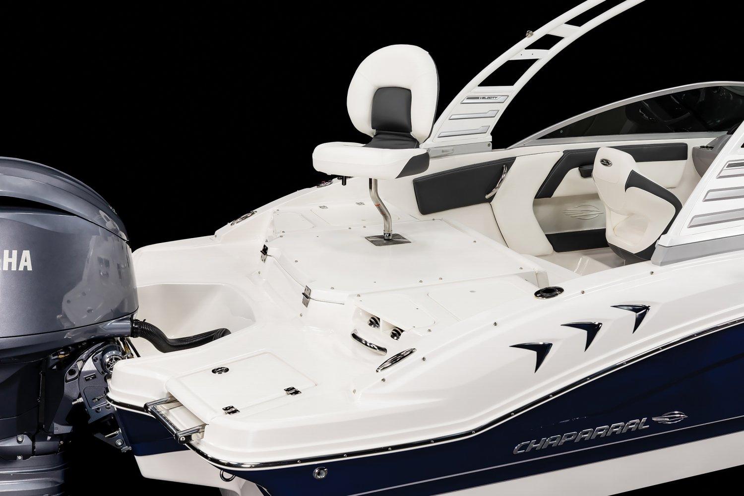 2026 Chaparral 21 SSi Ski & Fish OB boat with Yamaha outboard motor, sleek design.