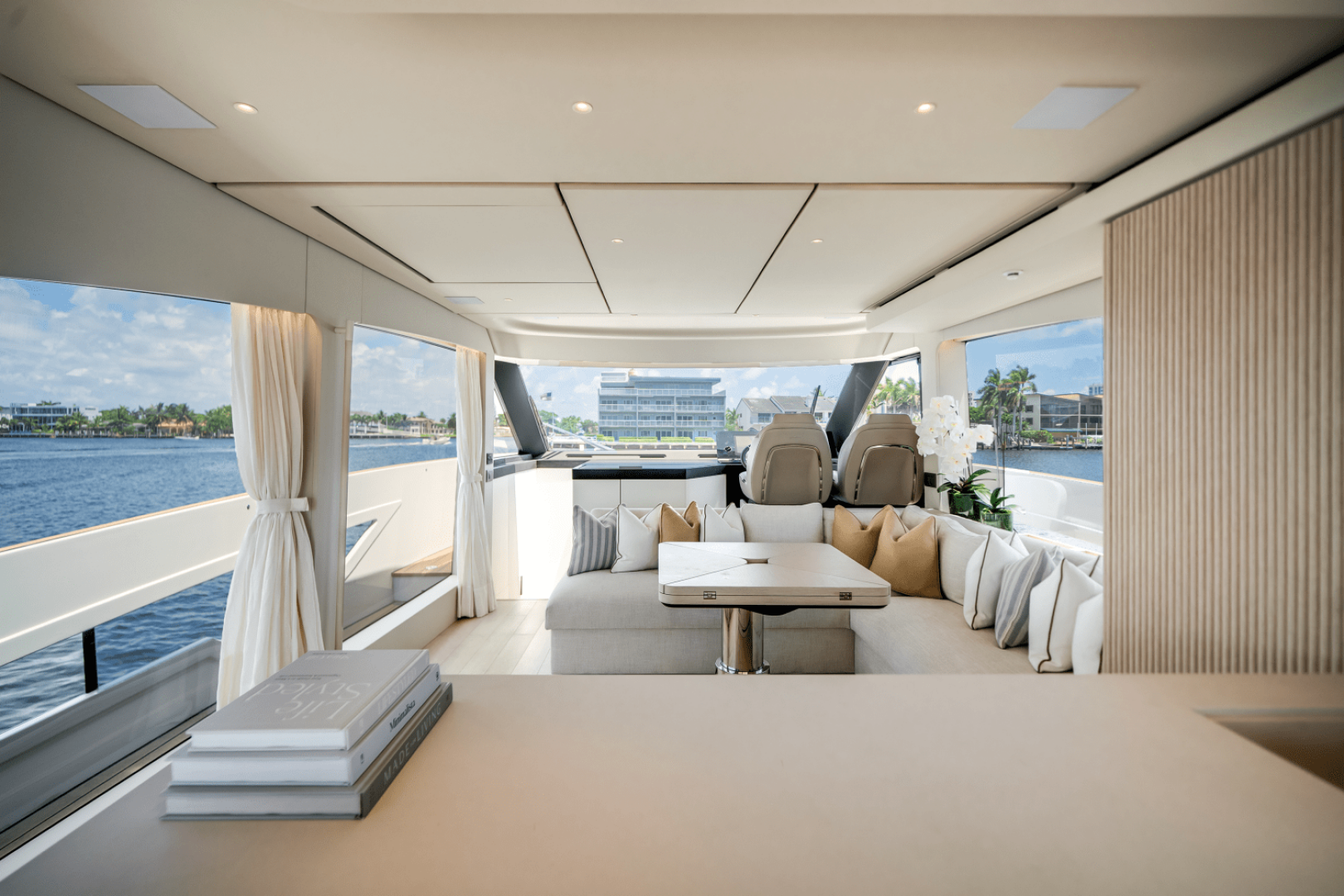 2025 Azimut Seadeck 6 - Image 83