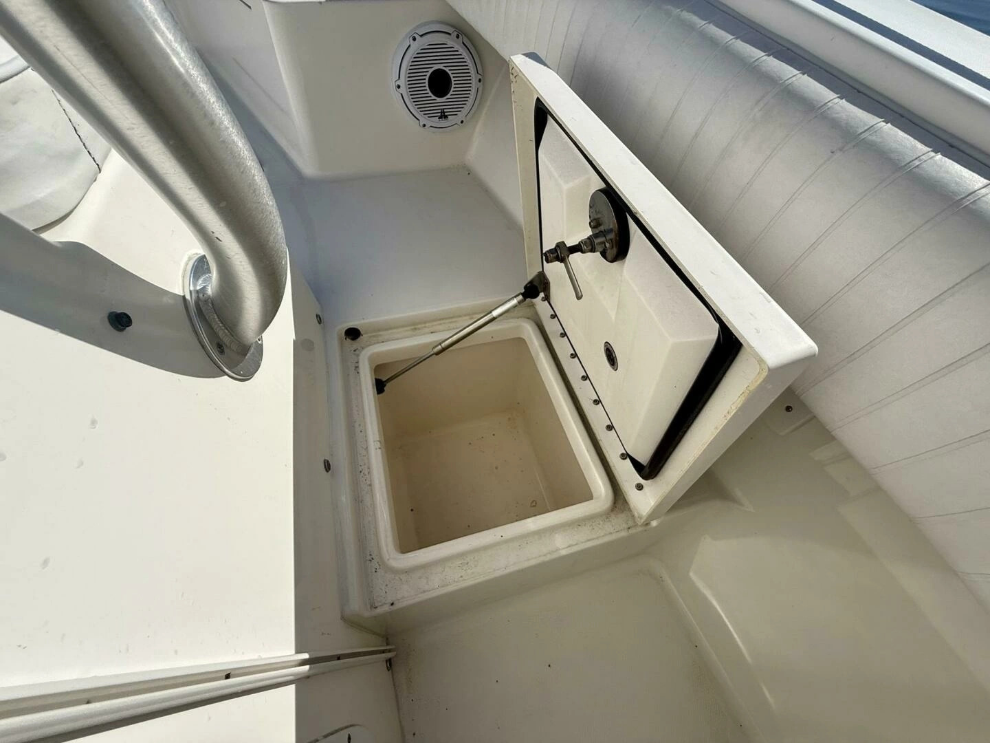 2006 Regulator 29 FS - Image 33
