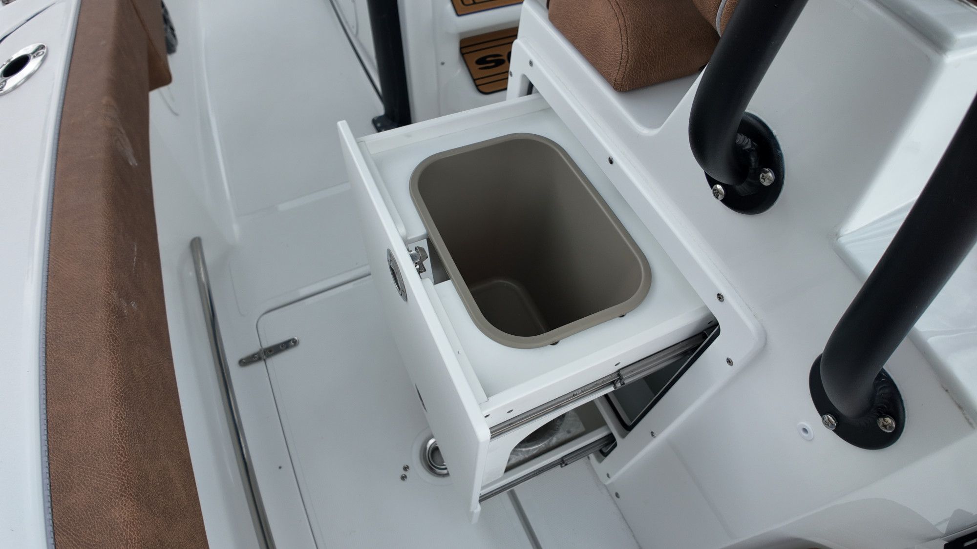 2027 Sea Hunt Ultra 265 SE - 13