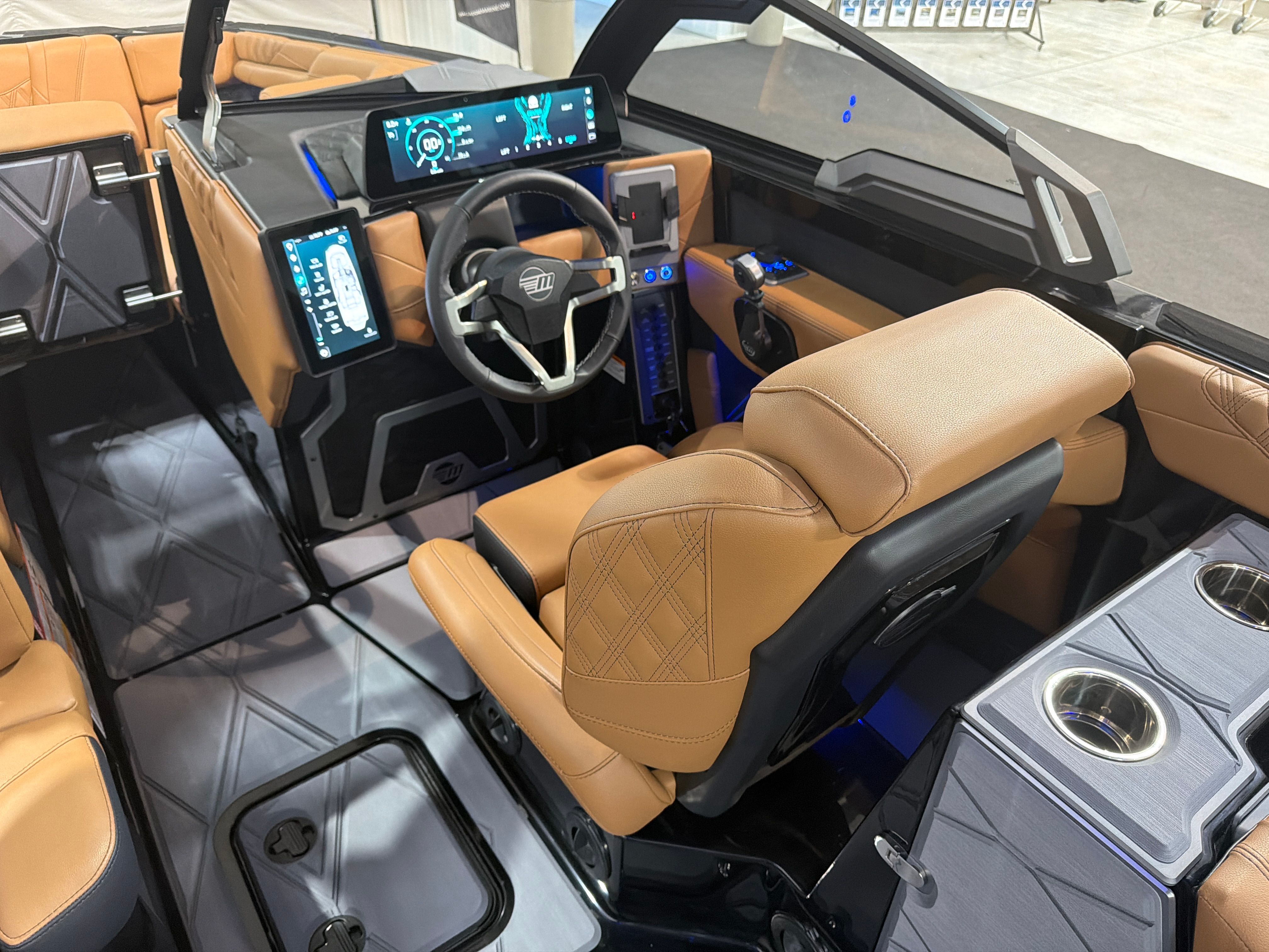 2026 Malibu M242 - 14