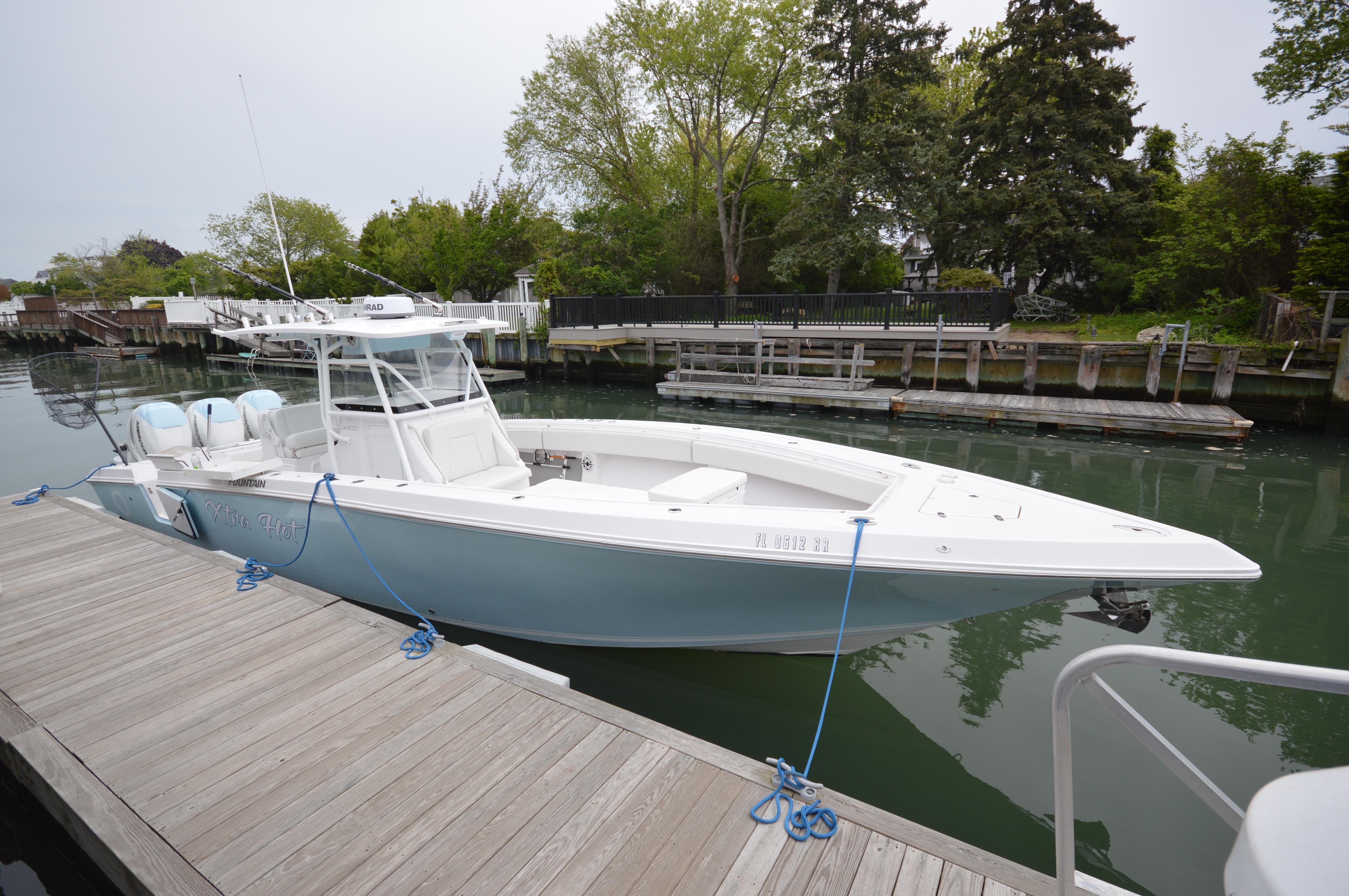 2017 Fountain 38 Center Console