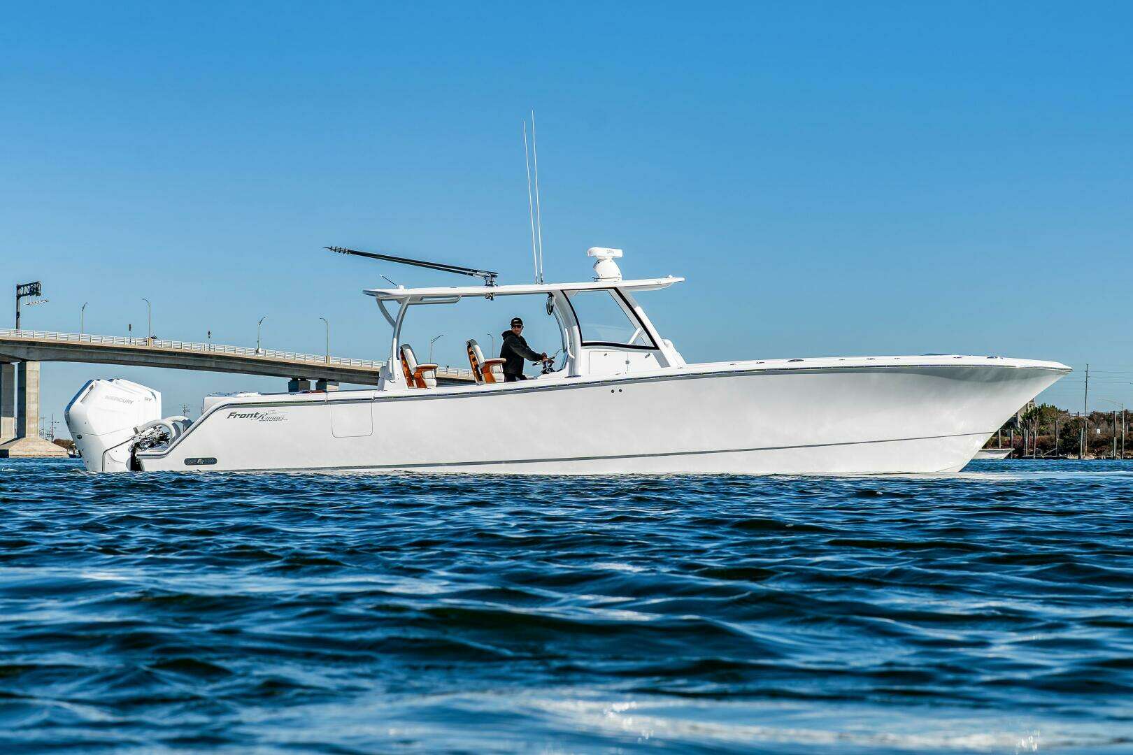 2025 Front Runner 43 Catamaran - Image 5