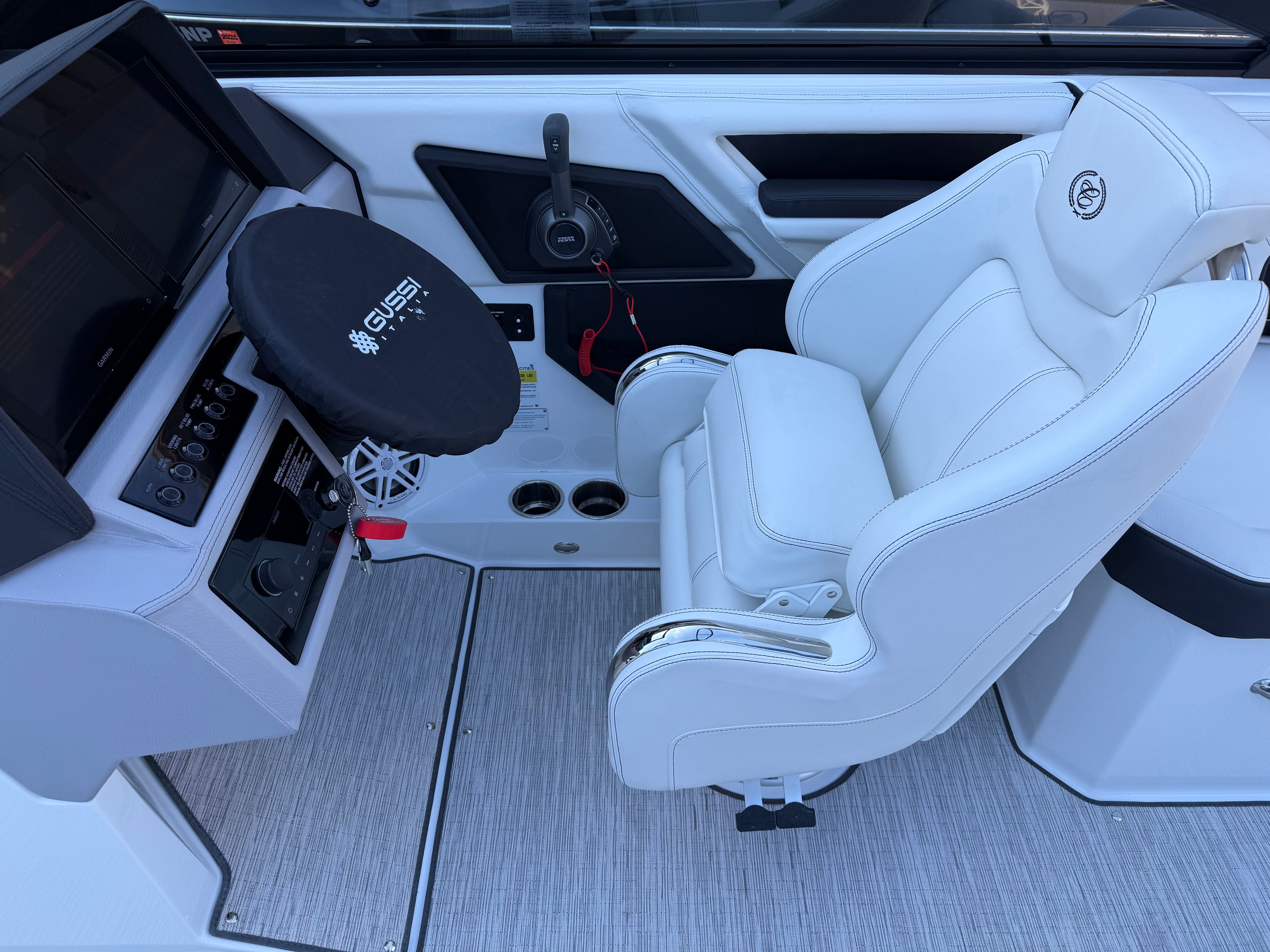 2026 Cobalt R6 Surf - 32