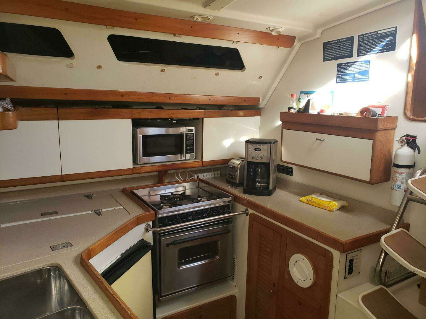 1996 Catalina 400 - Image 10