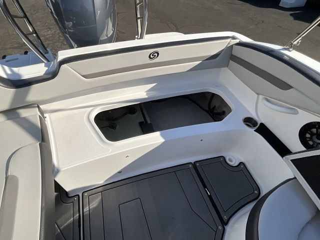 2023 Hurricane SunDeck Sport 205 OB - 20