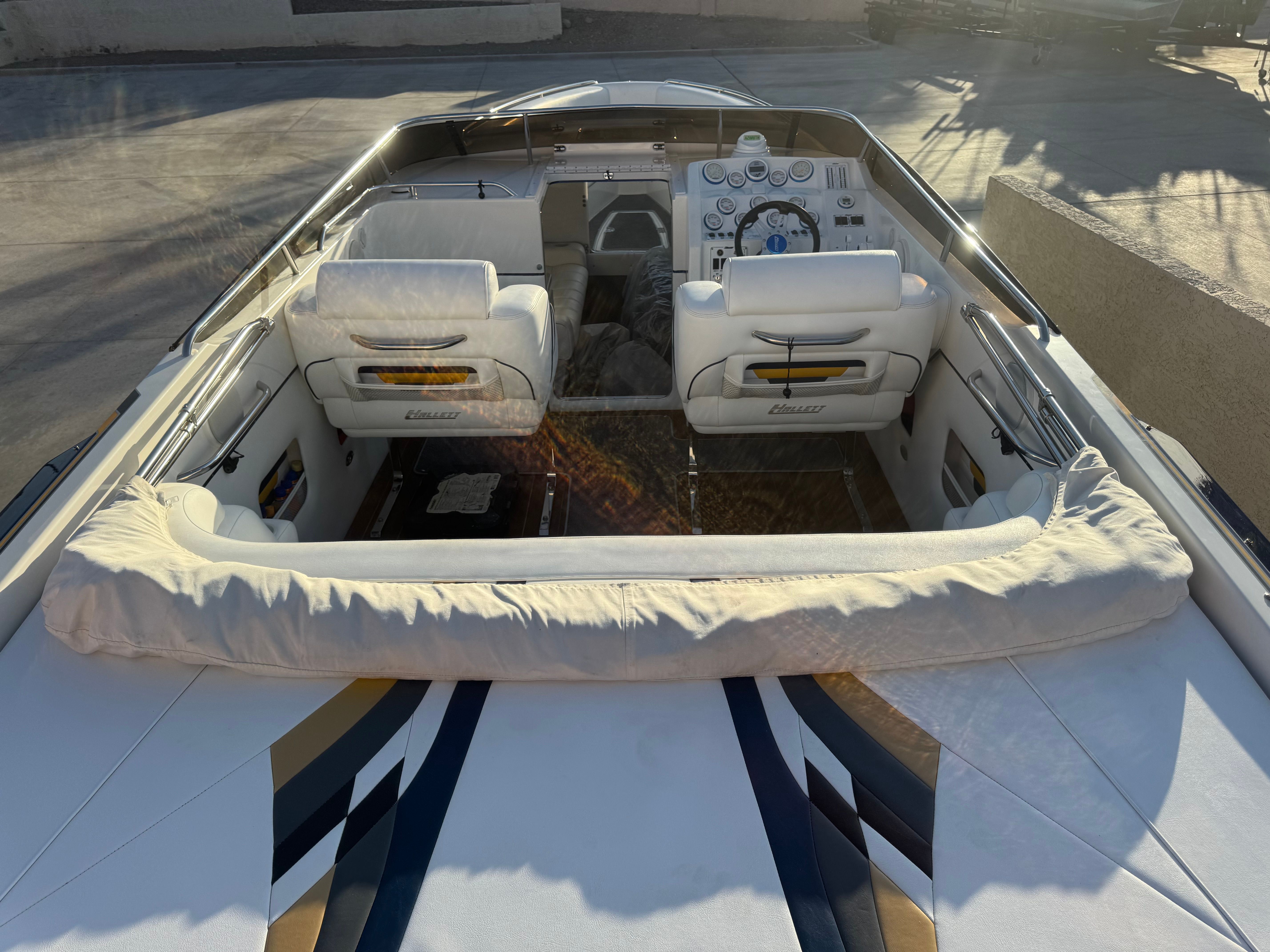 2001 Hallett 30T - 6